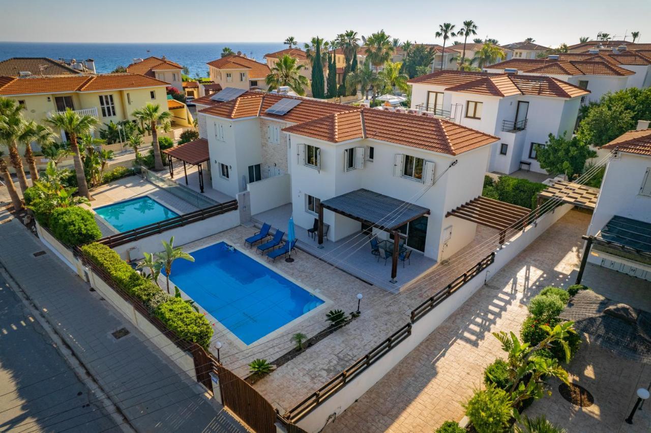 Atlantica 4 Bedroom Villa Near The Beach Protaras Exterior photo